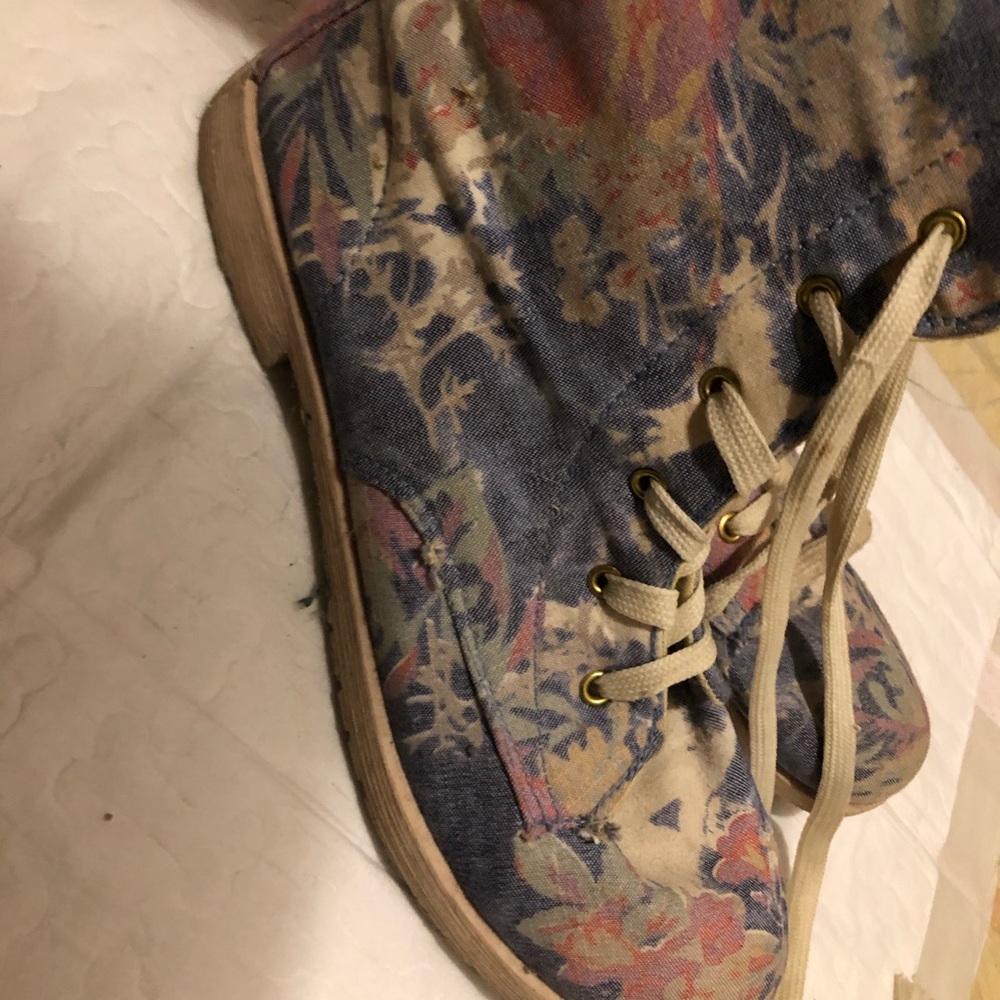 Flower combat boots - Picture 2 of 3